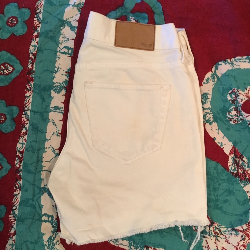 Madewell white denim shorts size 24